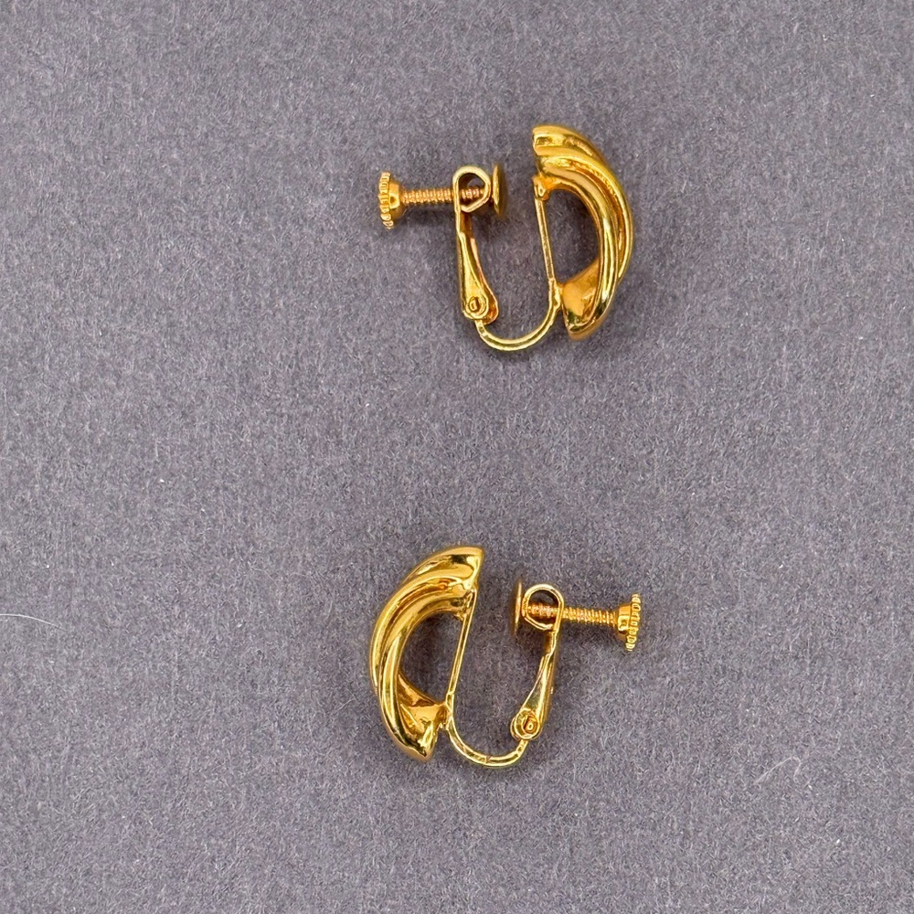 Vintage Napier Triple Hoop Earrings Gold Tone Screw Back 80s Statement Jewelry - Picture 3 of 6